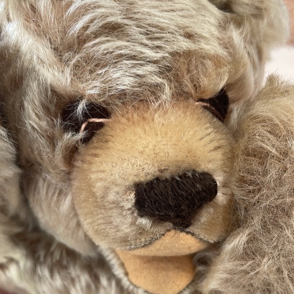 Steiff sleeping teddy bear. Vintage. Has a bell in the left paw. - Picture 4 of 6